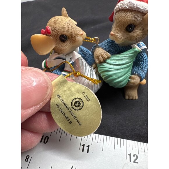 Charming Tails "Lets Exchange A Kiss" Hersheys Kisses Ornament Braford Exchange - Picture 5 of 7